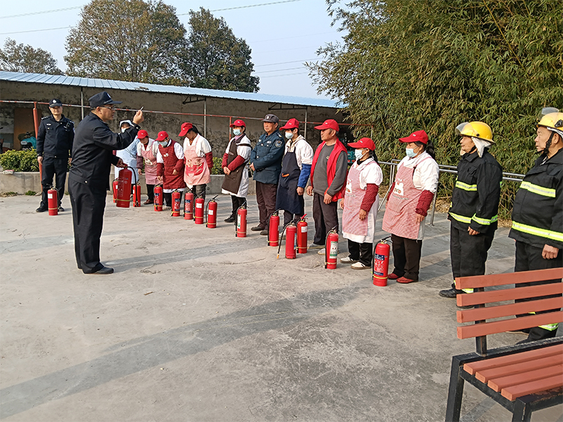 新乡县颐年园养老院举行2026年**季度消防演练